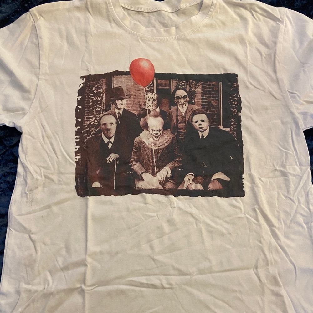 Scary Movies T-shirt. Size Medium.